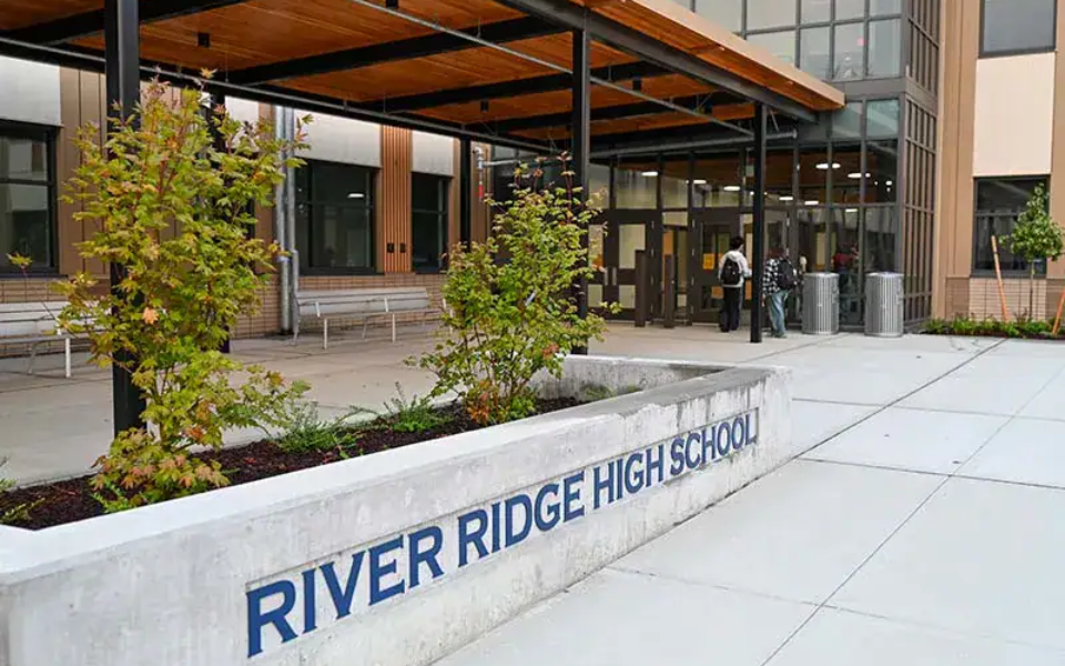 River Ridge Highschool – Exterior